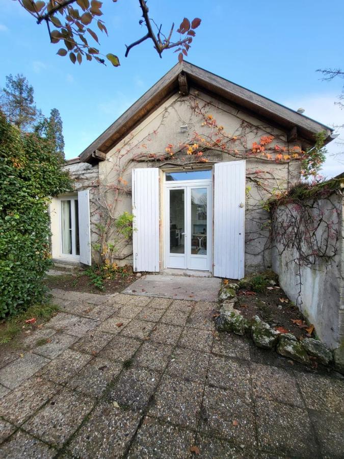 Appartement La Verrerie, Terrasse Et Jardinet Cognac Exterior photo